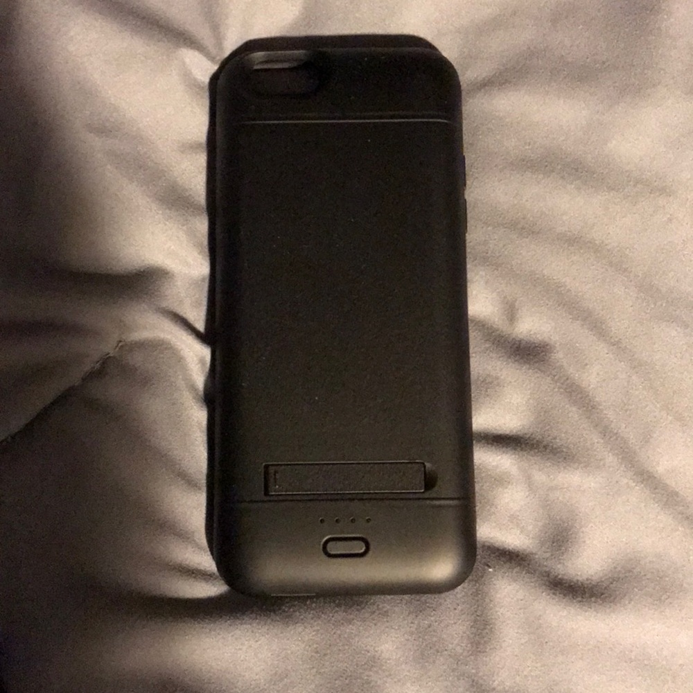 Chargeable iPhone 6 case